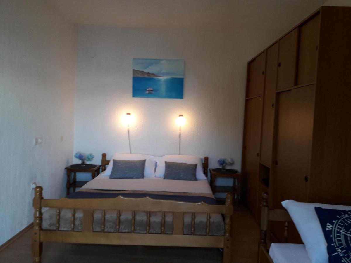 Delfin Apartments Sveti Juraj Eksteriør billede